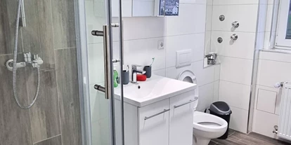 Monteur-Zimmer - Baden-Württemberg - Zimmer frei ab 17.06!Private Badezimmern möglich!Bitte Email/Whatsapp in 71229 Leonberg