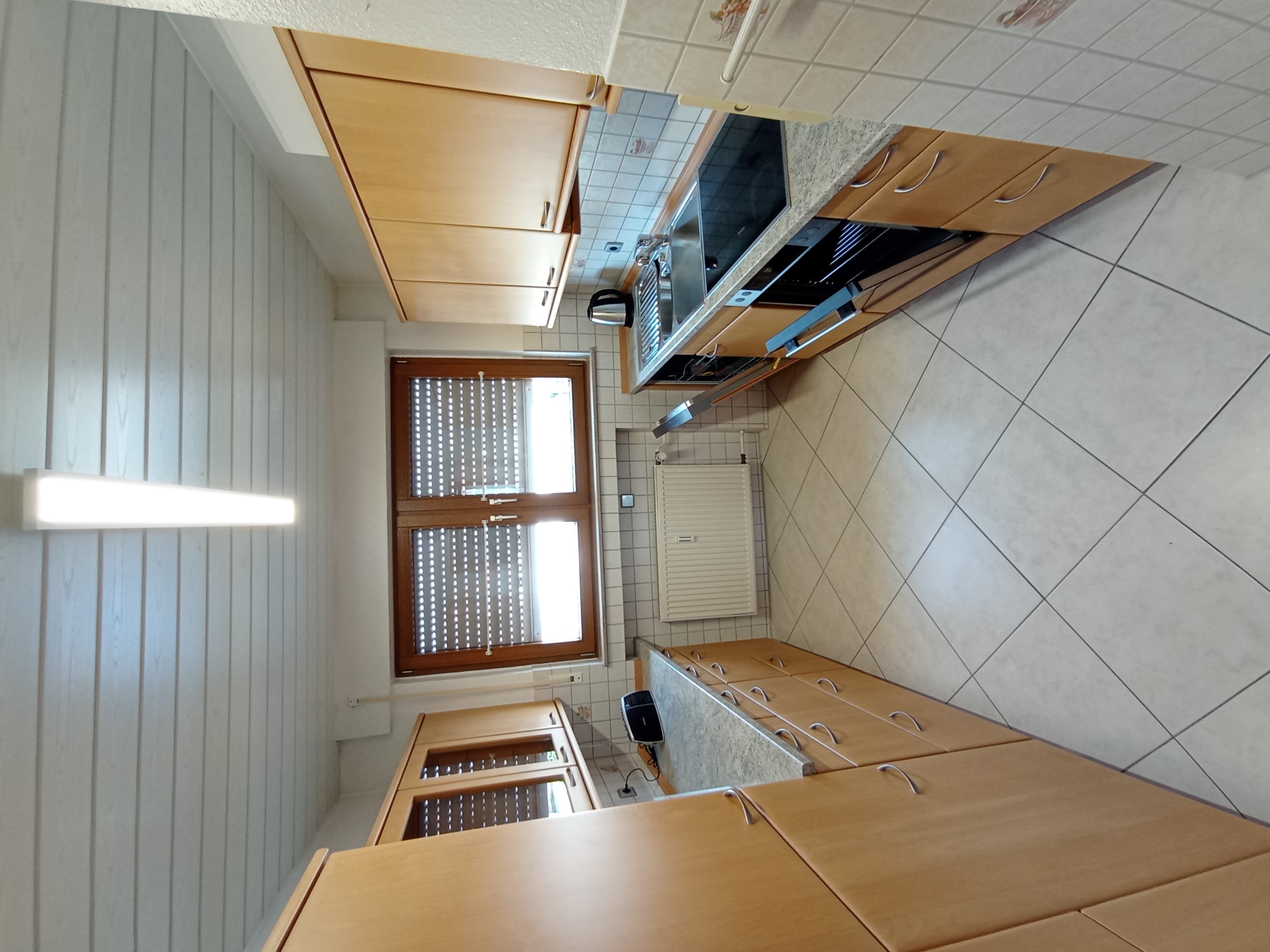 Monteur-Zimmer - Fernseher - Baden-Württemberg - Küche von 4-Zimmer-Wohnung 1 - 8 Personen - Monteurwohnung separate eigene Etage an Firmen 71297 Mönsheim
