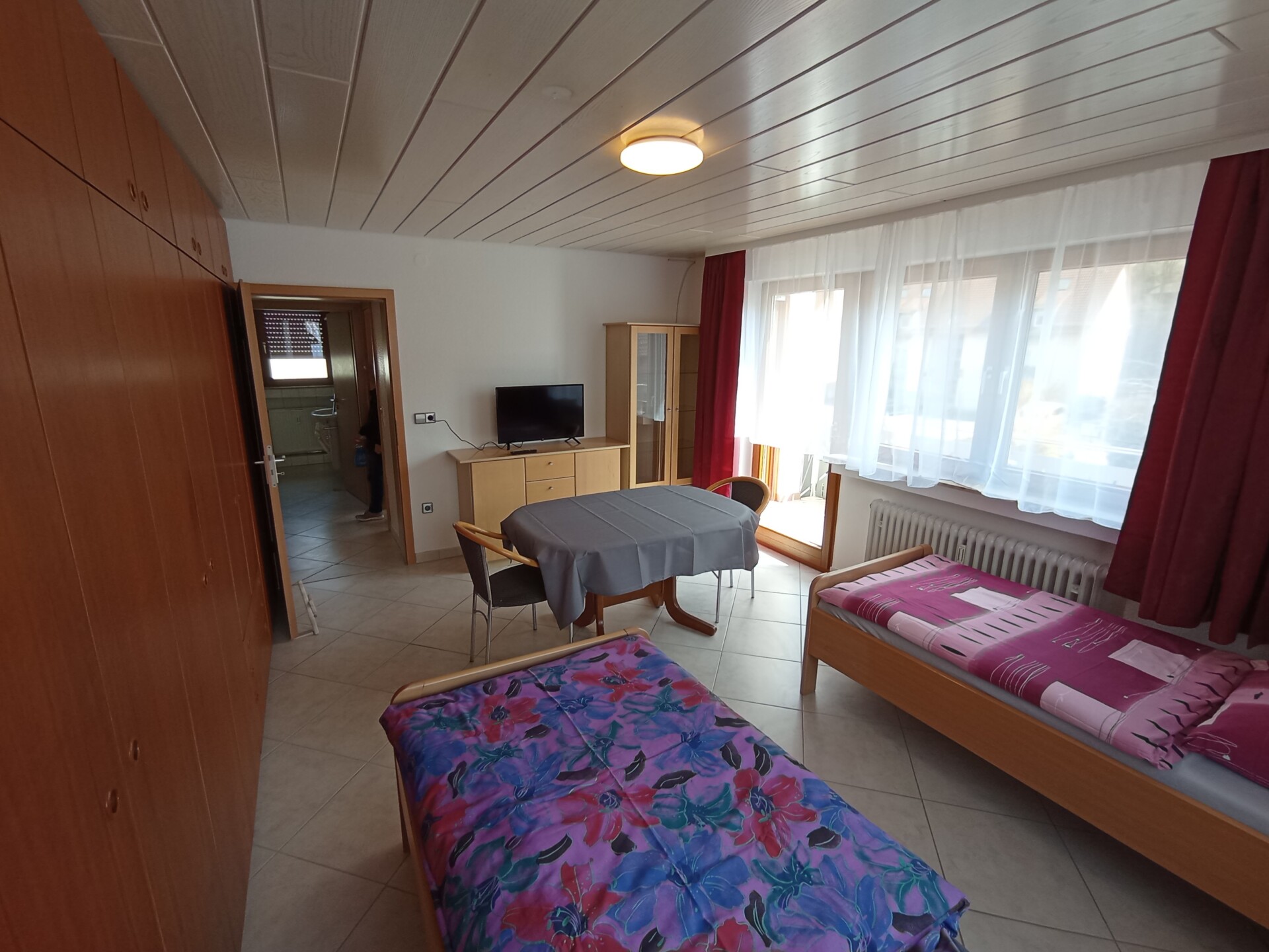 Monteur-Zimmer - Baden-Württemberg - Doppelzimmer / Einzelzimmer / ganze Wohnung in 71297 Mönsheim