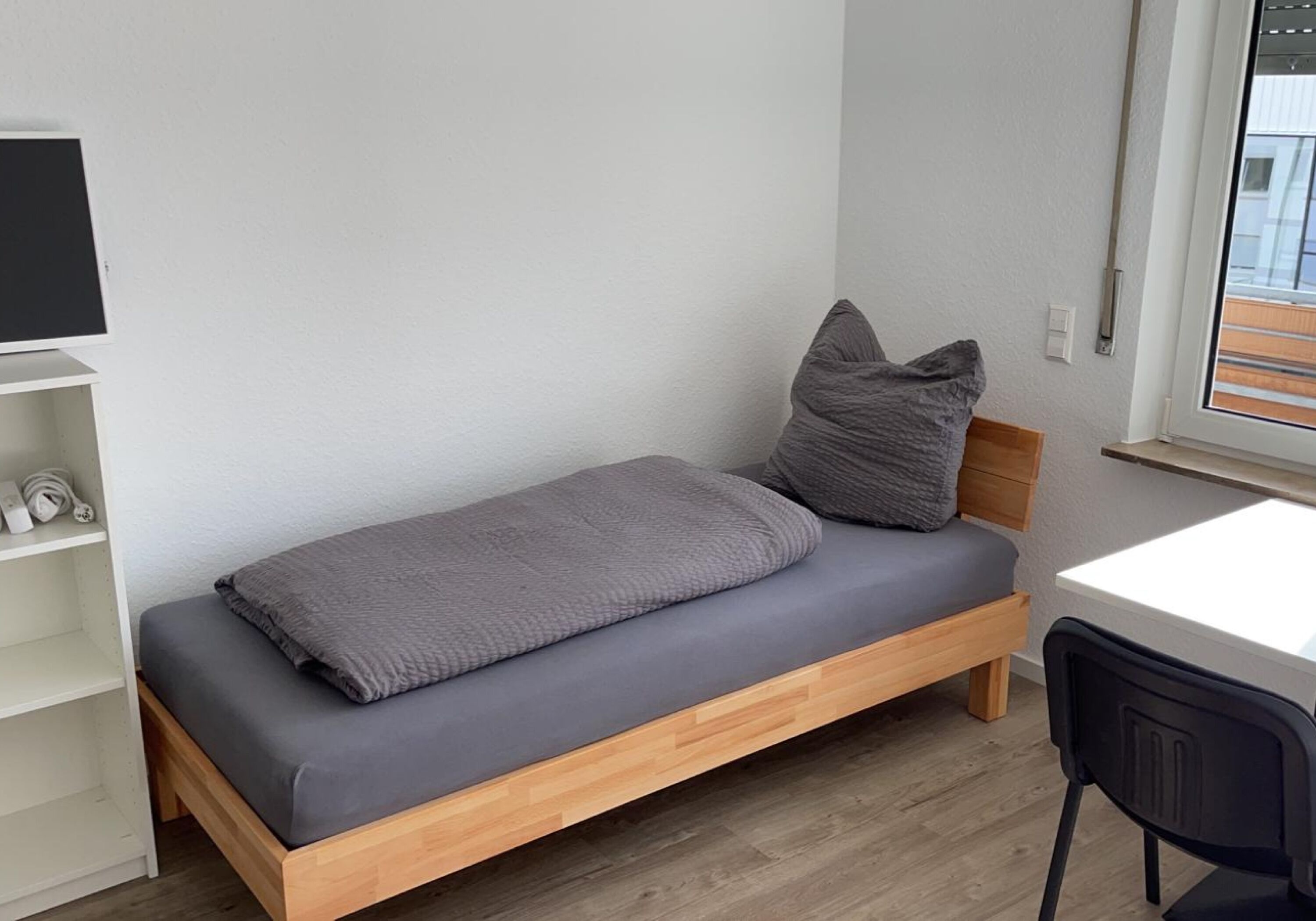 Monteur-Zimmer - Pforzheim - ZIMMERPOOL – Monteurzimmer Ludwigsburg