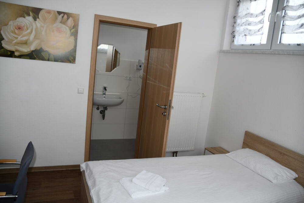 Monteur-Zimmer - Baden-Württemberg - Zimmervermietung Daniela in 71638 Ludwigsburg