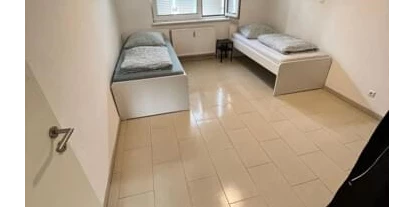 Monteur-Zimmer - Preis pro Nacht - Monteurwohnung in Vaihingen mit 4-Zimmern