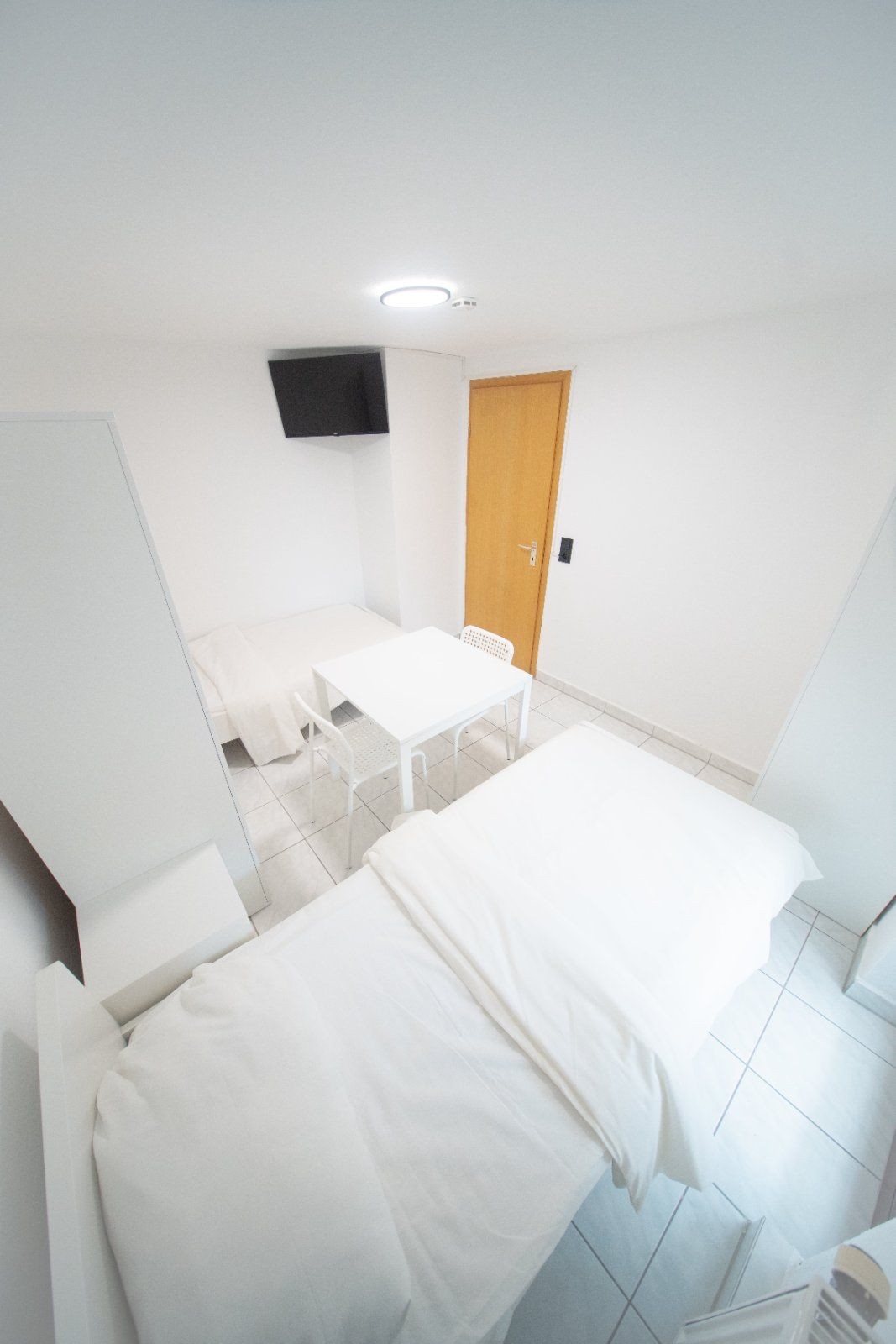 Monteur-Zimmer - Baden-Württemberg - Ruhige und saubere Monteurunterkunft mit sehr bequemen Betten nahe A8 in 73760 Ostfildern