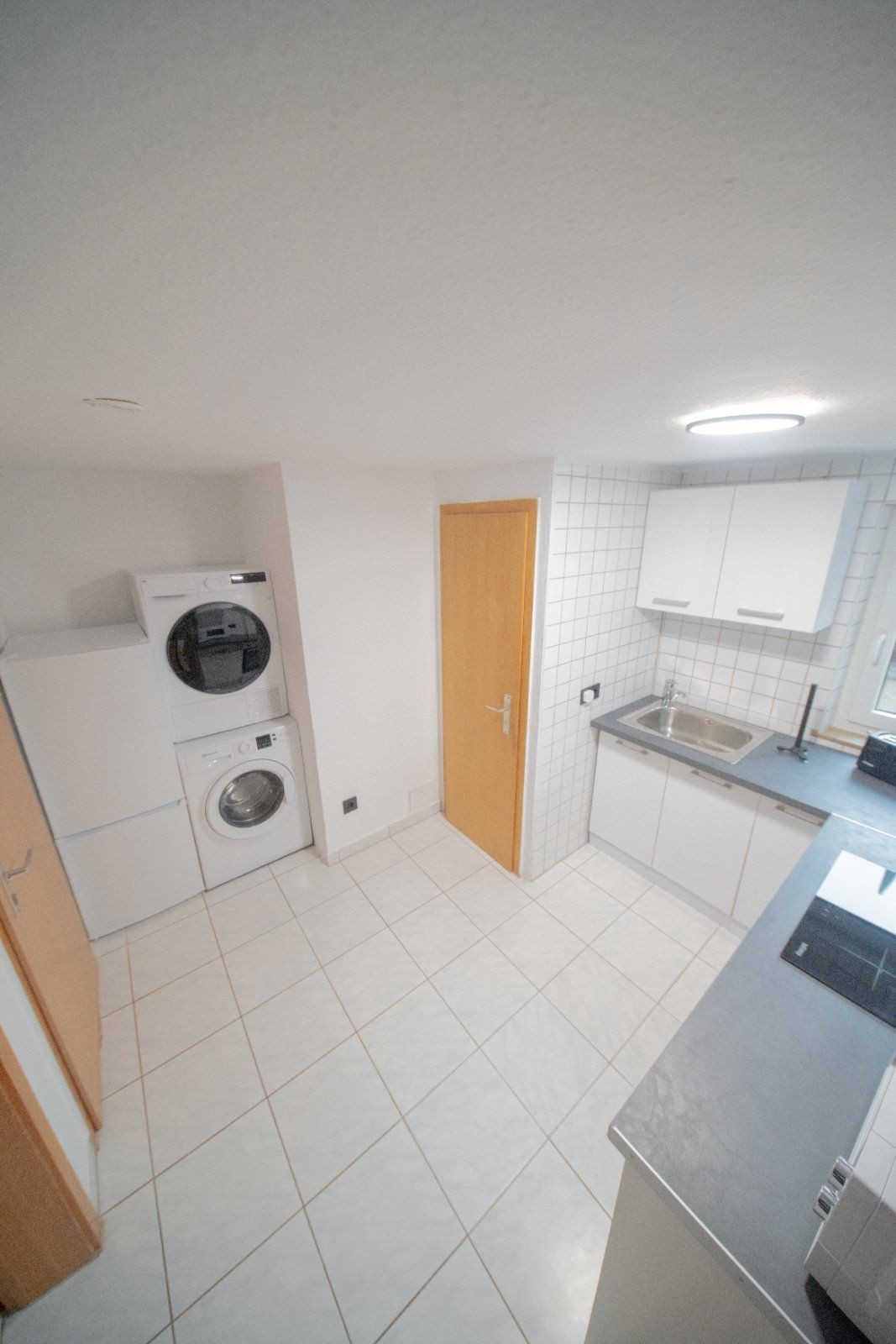 Monteur-Zimmer - Baden-Württemberg - Ruhige und saubere Monteurunterkunft mit sehr bequemen Betten nahe A8 in 73760 Ostfildern