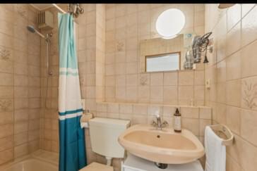 Monteur-Zimmer - Baden-Württemberg - kostengünstige Wohnungen für Monteure in Heilbronn Zentrum, Küche, Badezimmer, Smart TV und WiFi