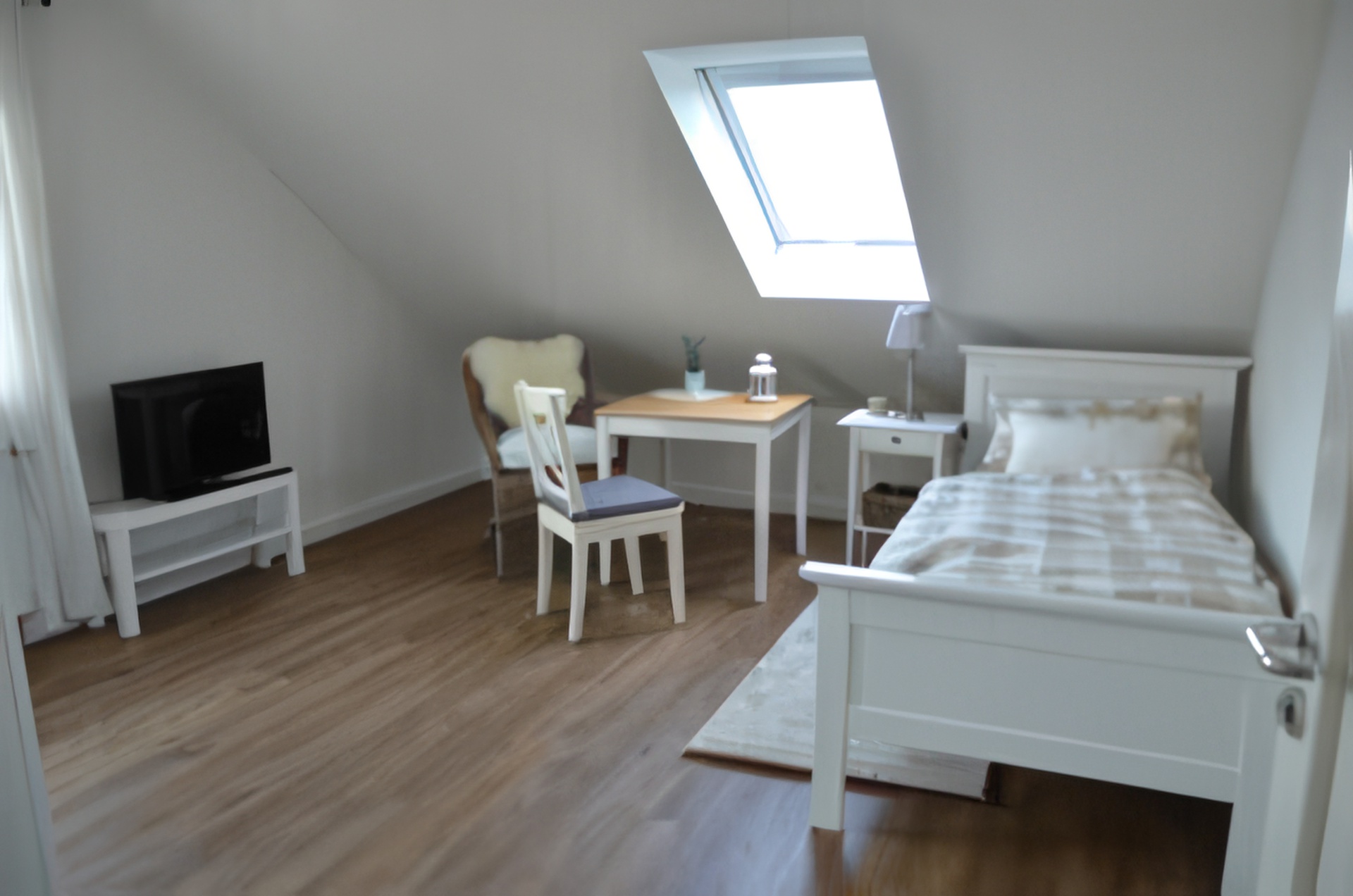 Monteur-Zimmer - Baden-Württemberg - Monteurzimmer Schlafhäusle in 74211 Leingarten