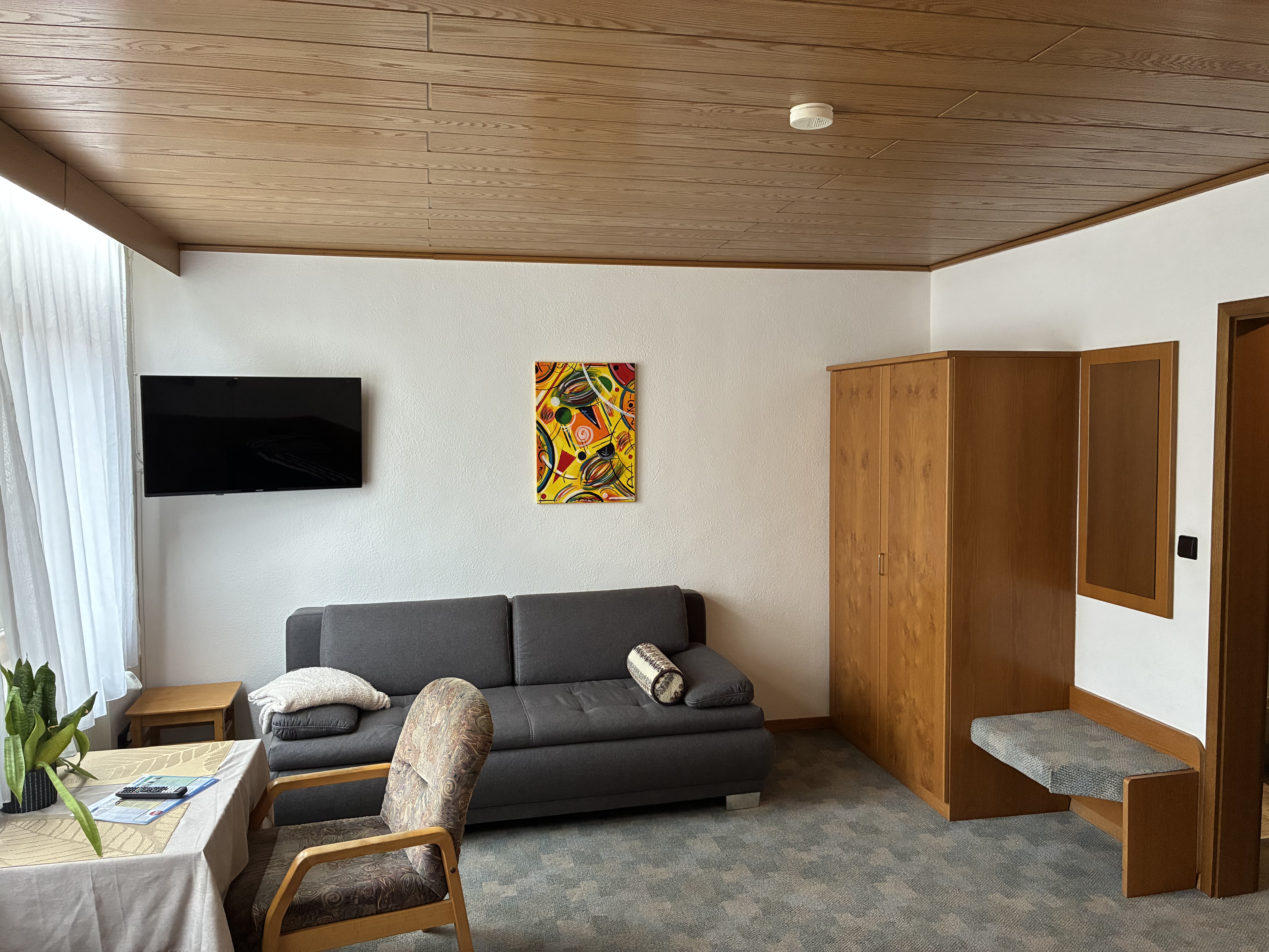 Monteur-Zimmer - Pforzheim - Wohnbereich - Gästehaus Novotny