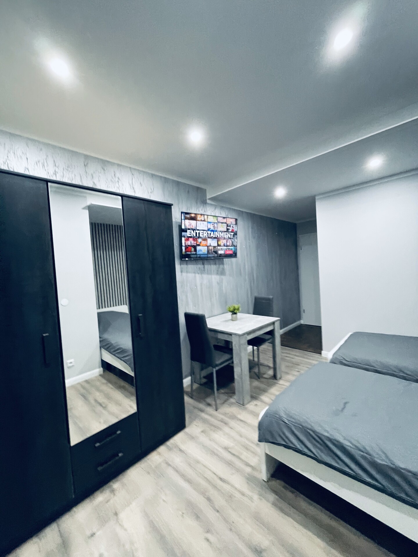 Monteur-Zimmer - Baden-Württemberg - Frei ab 19.07! Moderne Zimmer&Wohnungen! in 74343 Sachsenheim