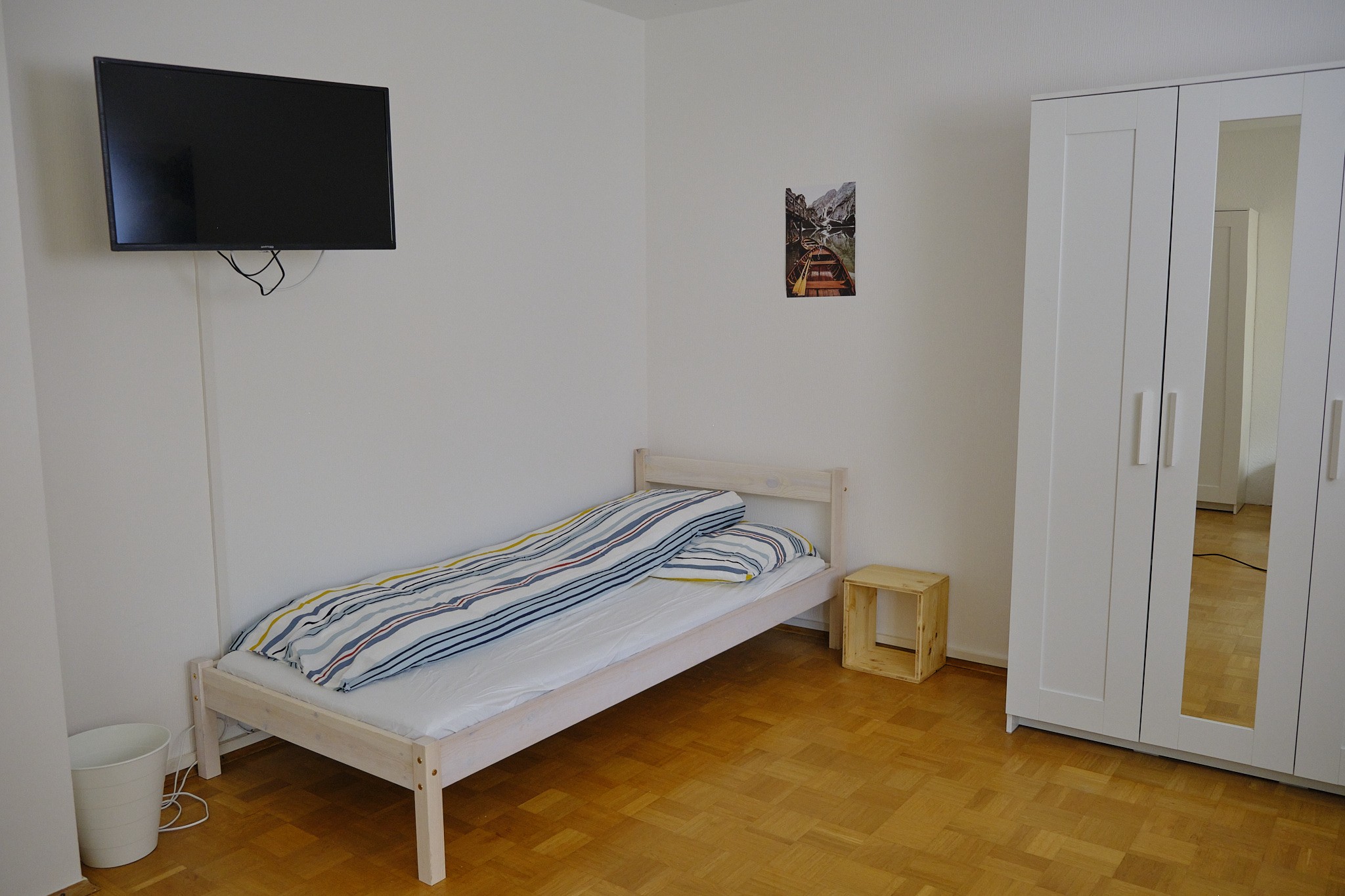 Monteur-Zimmer - Baden-Württemberg - Drei einzelne Wohneinheiten - Ganzes Haus in 75446 Wiernsheim