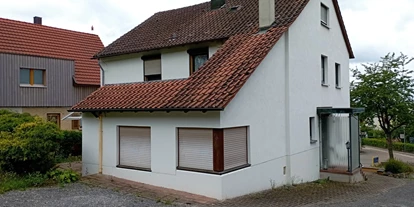 Monteur-Zimmer - Baden-Württemberg - Haus, obere Etage mit Terrasse, 3-Zimmer-Wohnung, Tagespreis 1 - 3 Personen 75 Euro zzgl. 7 % Umsatzsteuer - Whg 3 Pers 75 Euro + 1 Pers 15 Euro, 10 km Mühlacker, 20 km Pforzheim in 75447 Sternenfels