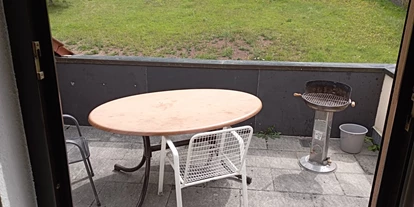 Monteur-Zimmer - Baden-Württemberg - Zugang von der Küche zur Terrasse - Whg 3 Pers 75 Euro + 1 Pers 15 Euro, 10 km Mühlacker, 20 km Pforzheim in 75447 Sternenfels