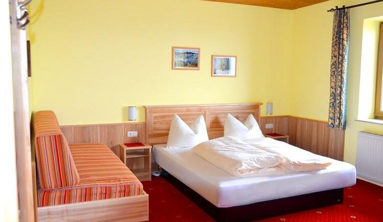 Monteur-Zimmer - Regau - Gasthof Pension Urzn