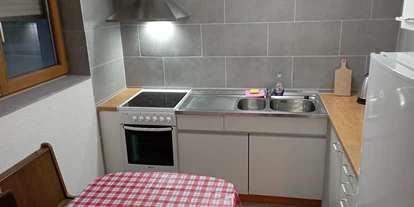 Monteur-Zimmer - Baden-Württemberg - eigene Küche 2-Bett-Zimmer - Monteurzimmer eigene Wohnung 2 Personen in 71297 Mönsheim