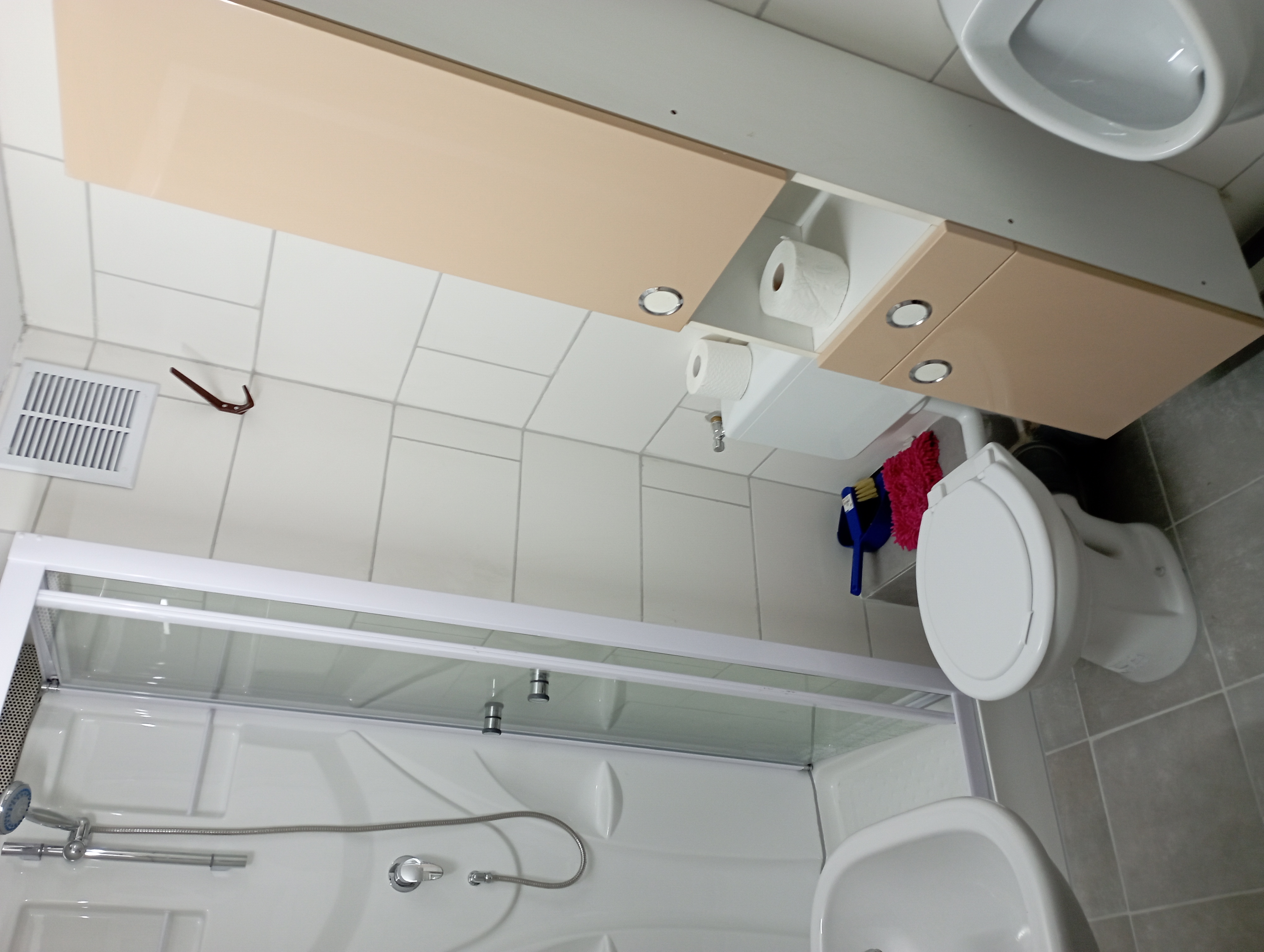 Monteur-Zimmer - Zahlungsarten: Auf Rechnung - Deutschland - eigenes Bad/WC 2-Bett-Zimmer - Monteurzimmer eigene Wohnung 2 Personen in 71297 Mönsheim