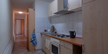 Monteur-Zimmer - Baden-Württemberg - Küche mit Waschmaschine, 3-Zimmer-Wohnung - 3-Zimmer-Wohnung mit großer Terrasse
