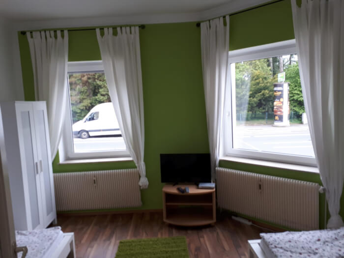 Monteur-Zimmer - Porta Westfalica - 2 Apartments und 11 Wohnungen in Bielefeld in 33647 Bielefeld