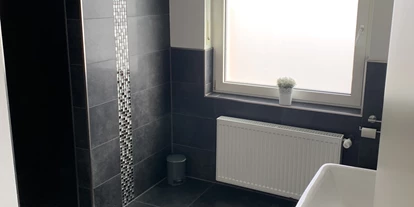 Monteur-Zimmer - Herford - Zimmer Bei Ola - Pokoje i Mieszkania in 33790 Halle (Westfalen)