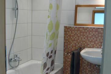 Monteur-Zimmer - Porta Westfalica - Gästehaus in Senne im gemütlichen Holzhaus