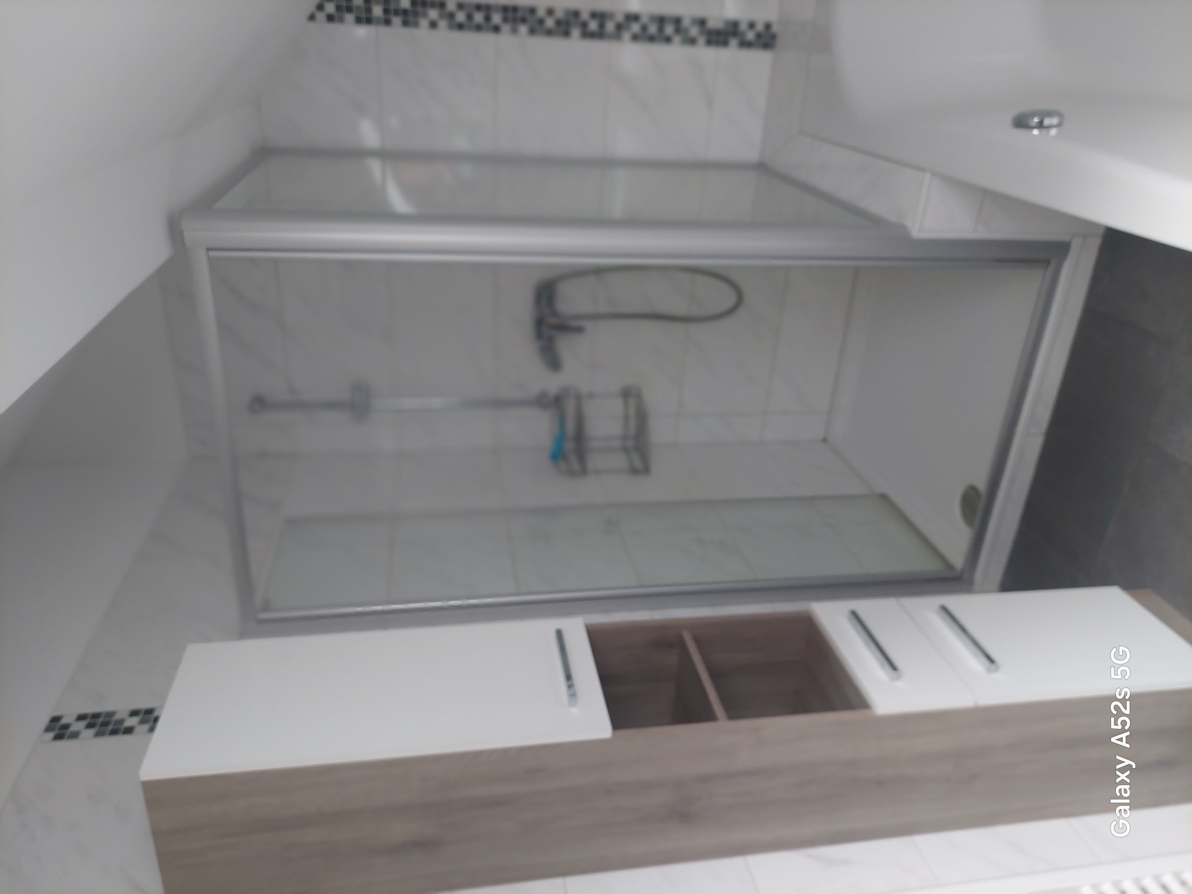 Monteur-Zimmer - Zwischenreinigung - Kärnten - Badezimmer  komplett ausgestattet.  - Pirkner Zimmer speziell an Monteure und Arbeitern