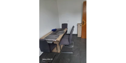 Monteur-Zimmer - Frantschach - Küche mit Esstisch bestens ausgestattet  - Pirkner Zimmer speziell an Monteure und Arbeitern