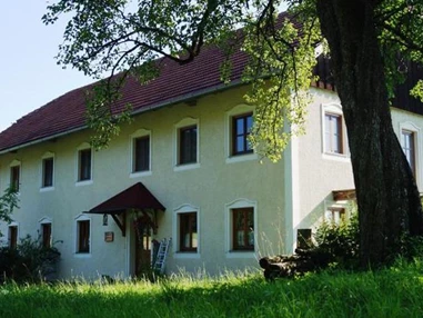 MonteurZimmer: Ferienhof Holzhäuseln