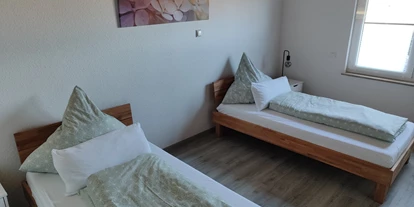 Monteur-Zimmer - Pulheim - Casa Ilona in 52355 Düren