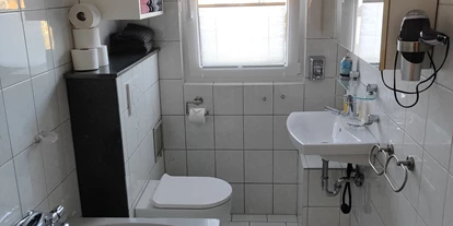 Monteur-Zimmer - Pulheim - Casa Ilona in 52355 Düren