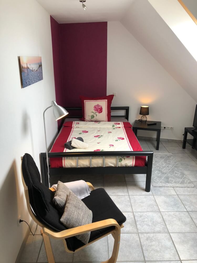 Monteur-Zimmer - Bedburg - Pension WG-Geich in 52379 Langerwehe