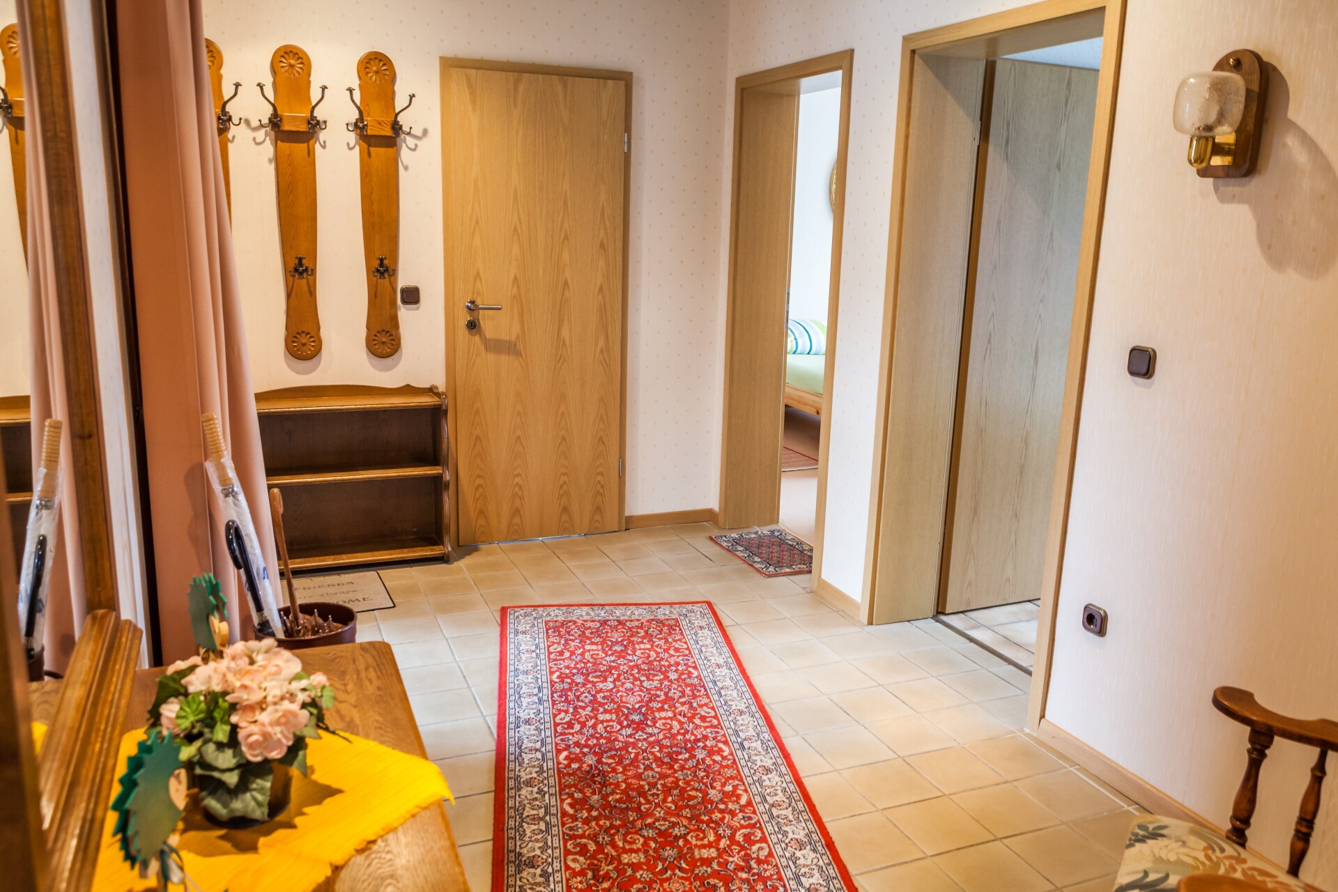 Monteur-Zimmer - Bedburg - Ferienwohnungen BB (3 Wohnungen , 1 Haus) in 52372 Kreuzau