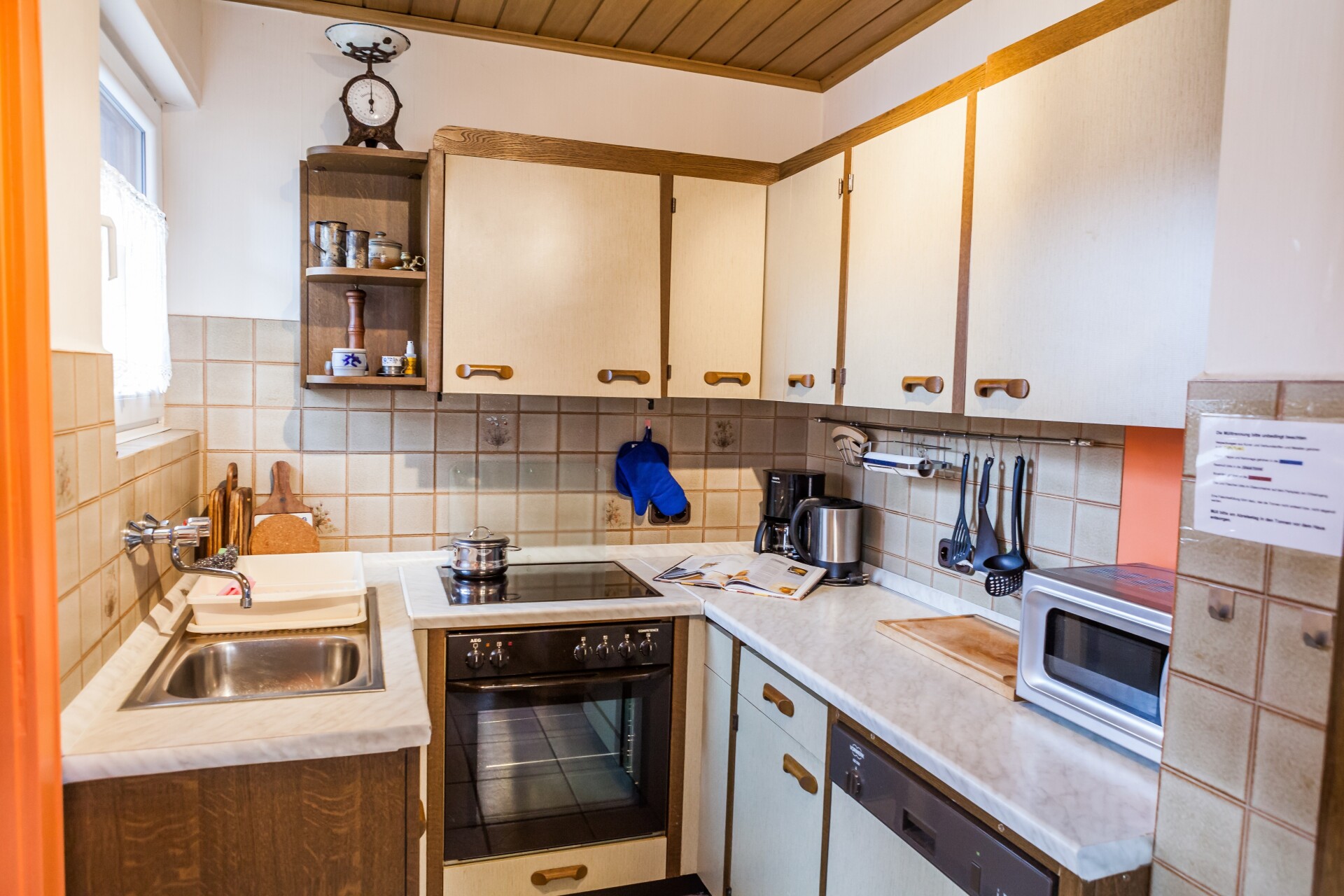 Monteur-Zimmer - Bedburg - Ferienwohnungen BB (3 Wohnungen , 1 Haus) in 52372 Kreuzau