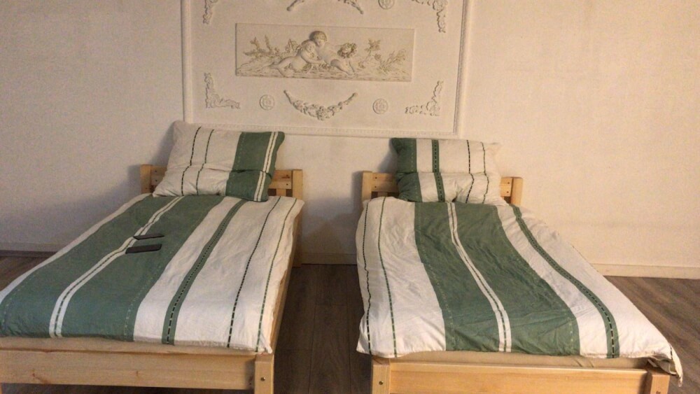 Monteur-Zimmer - Bedburg - Hetzinger Hof 1a in 52385 Nideggen