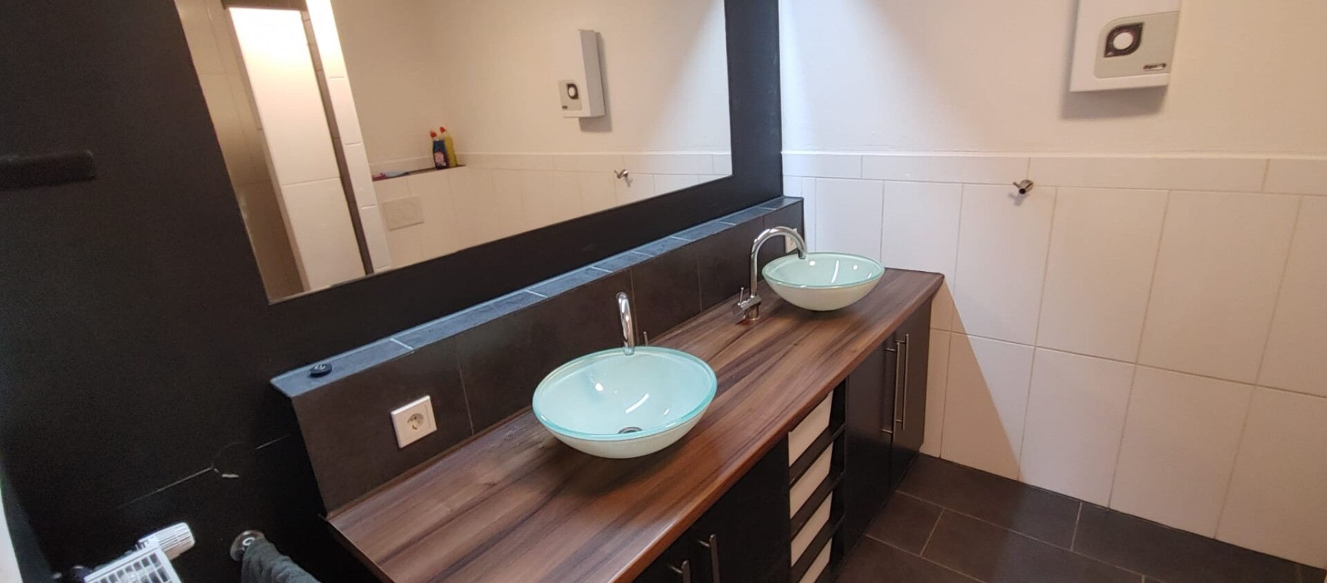 Monteur-Zimmer - Bedburg - Heinz-Gästezimmer in 52249 Eschweiler