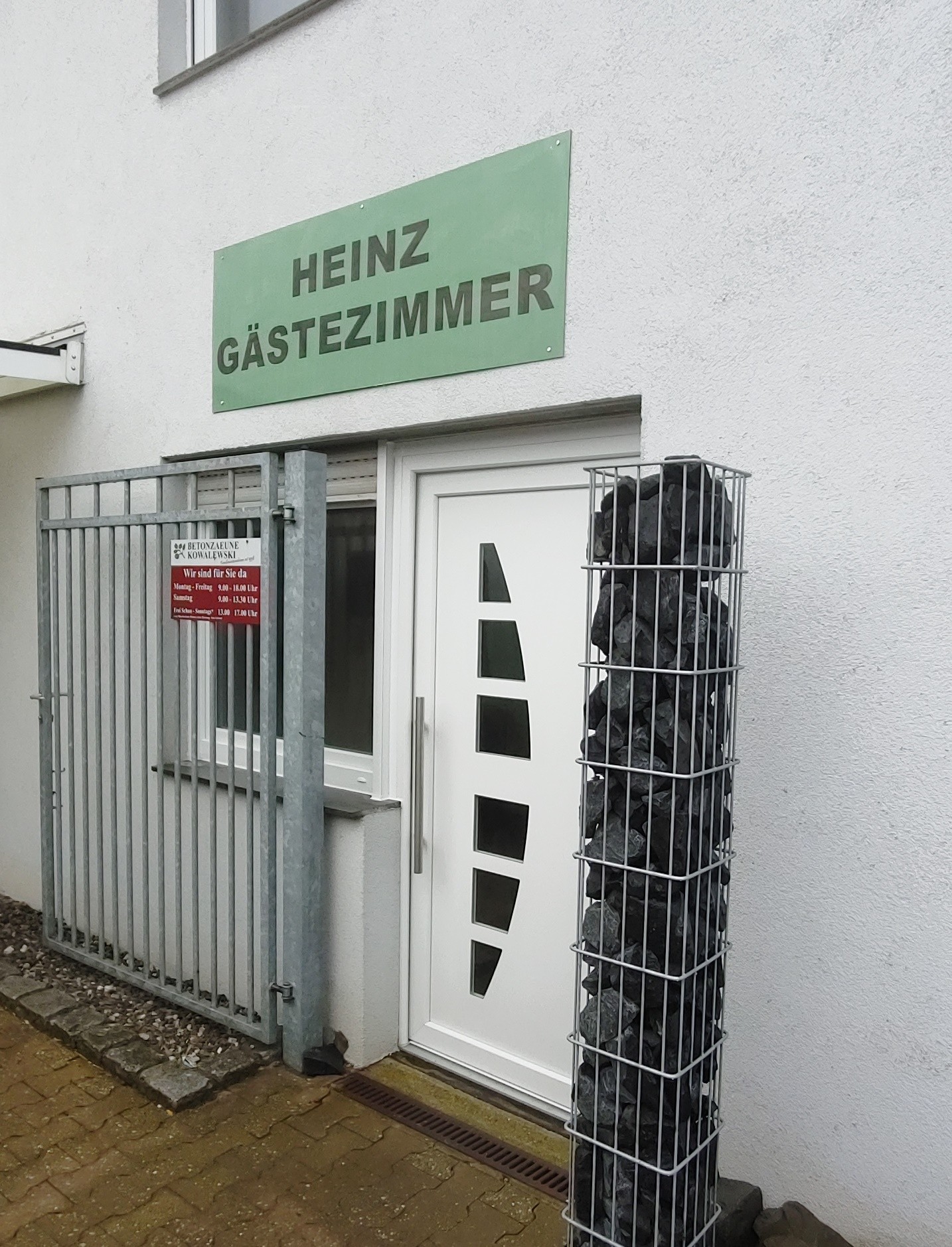 Monteur-Zimmer - Bedburg - Heinz-Gästezimmer in 52249 Eschweiler