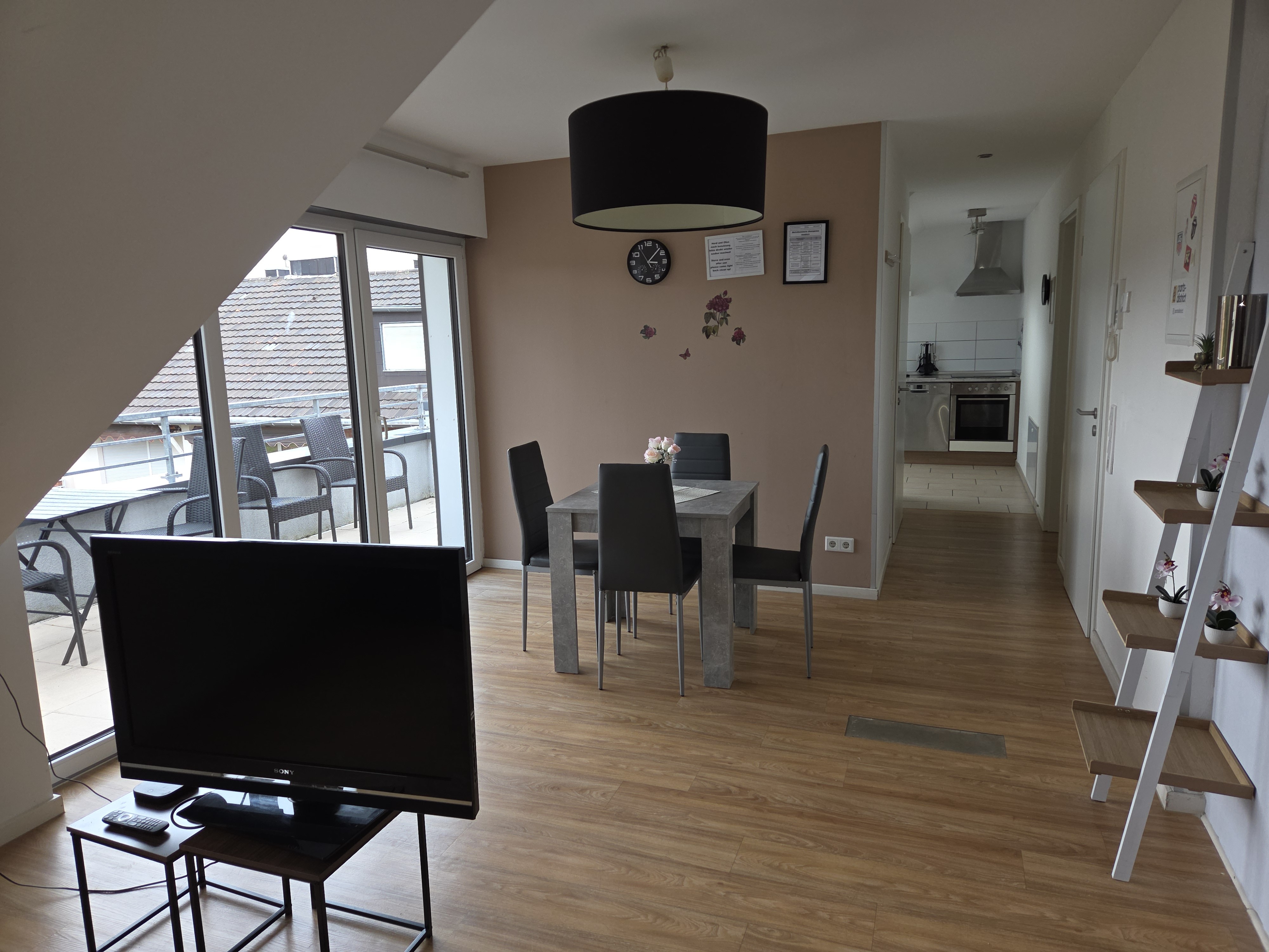 Monteur-Zimmer - Bedburg - Wohnung für Monteure und Gäste in 52249 Eschweiler