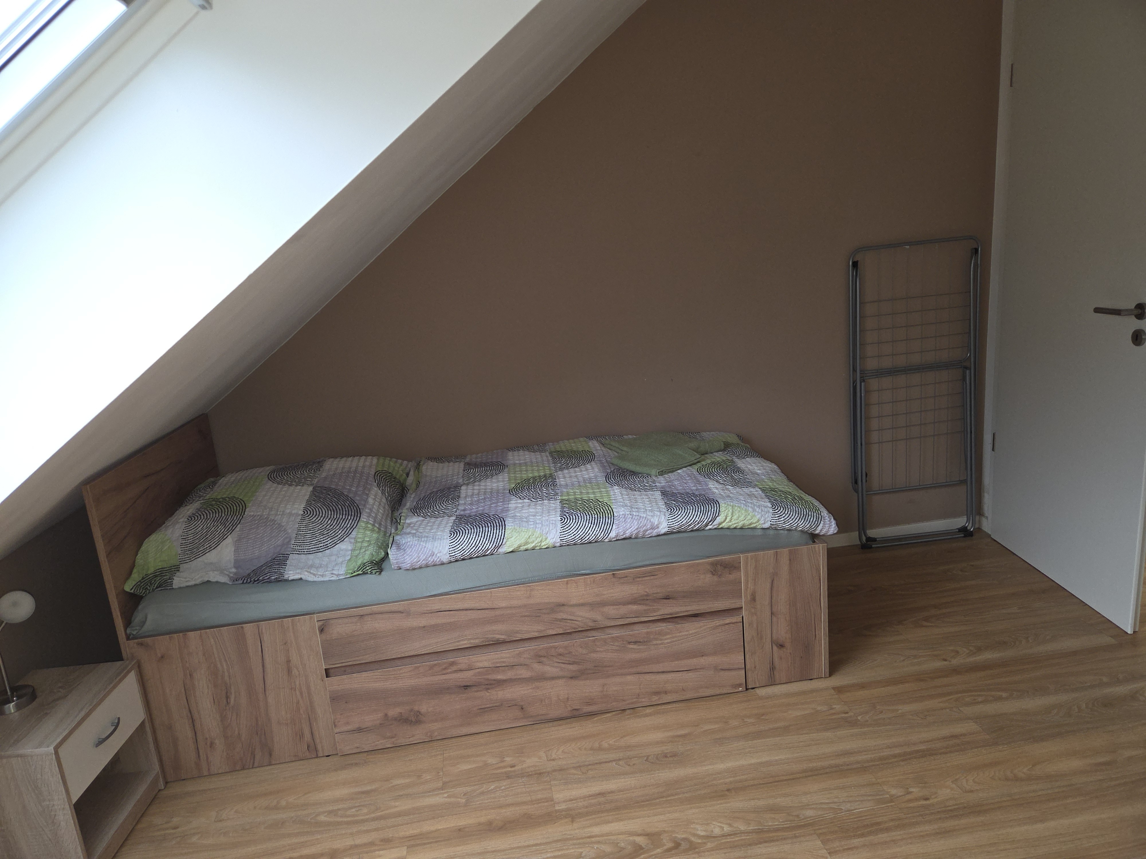 Monteur-Zimmer - Bedburg - Wohnung für Monteure und Gäste in 52249 Eschweiler