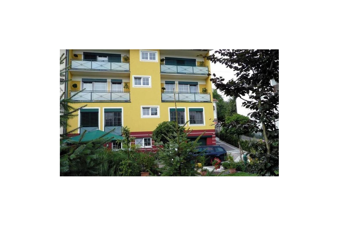 MonteurZimmer: Ferienwohnungen Bayer