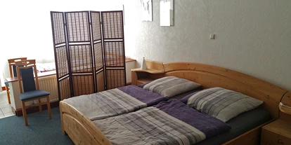 Monteur-Zimmer - Dormagen - Schlafzimmer mit 1 DB und 1 EB 2.OG - Appartementvermietung von der Gracht in 52428 Jülich