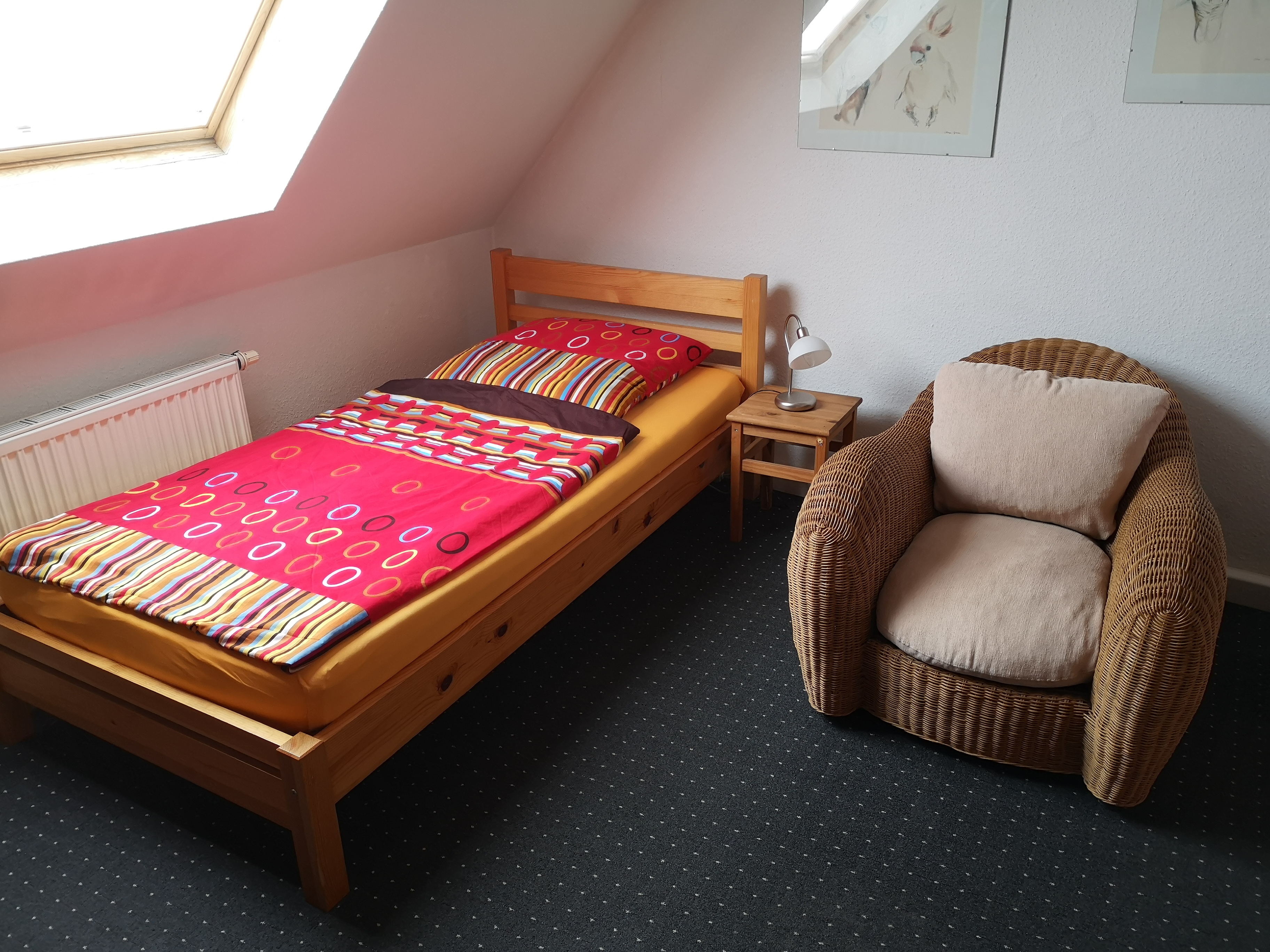 MonteurZimmer: Schlafzimmer mit 2 EB DG - Appartementvermietung von der Gracht in 52428 Jülich