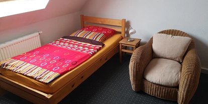 Monteur-Zimmer - Dormagen - Schlafzimmer mit 2 EB DG - Appartementvermietung von der Gracht in 52428 Jülich