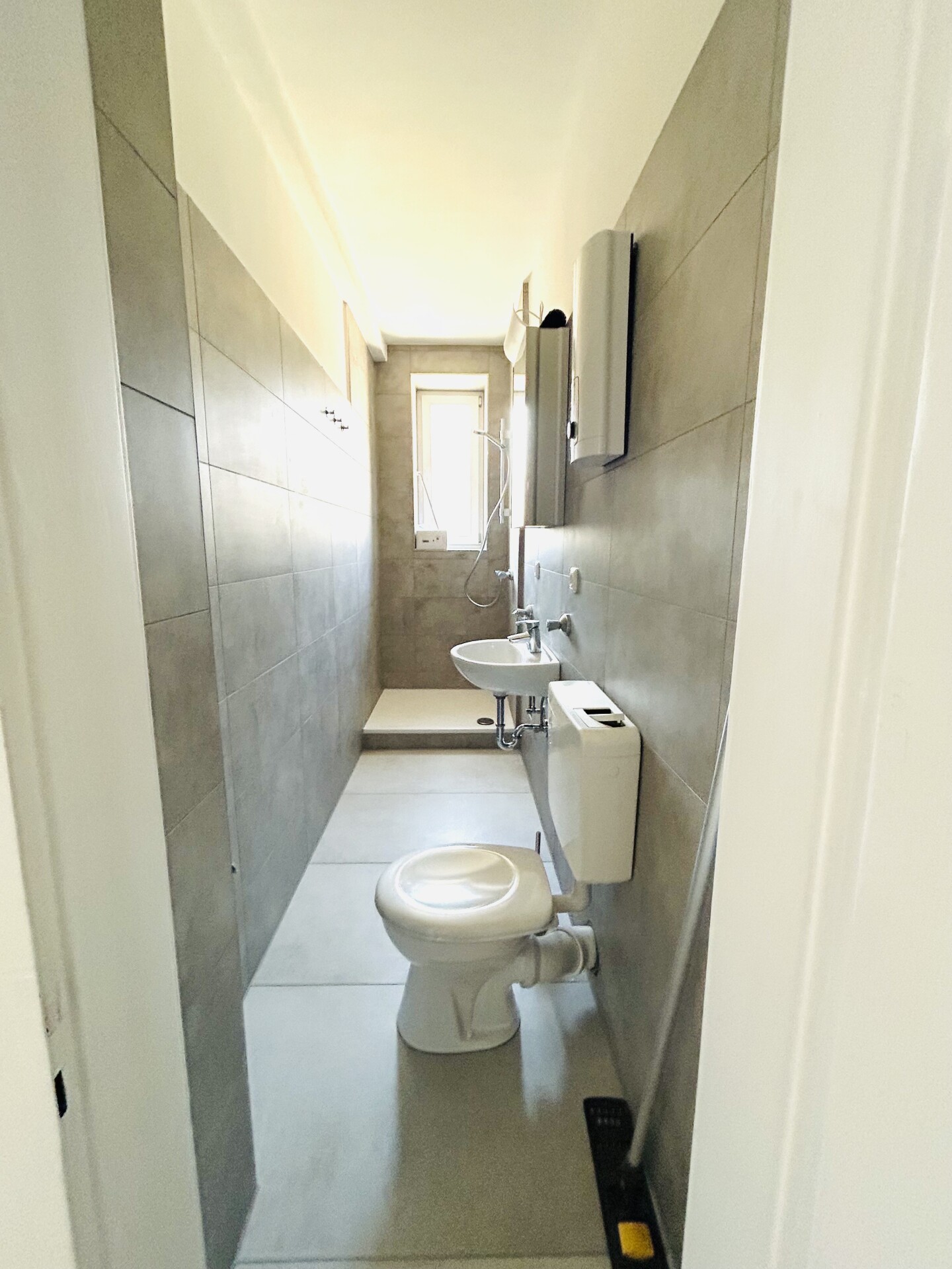 Monteur-Zimmer - Bedburg - LEBENSRAUM in 52249 Eschweiler