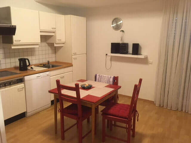 Monteur-Zimmer - Langenfeld (Mettmann) - Saniternik Immobilien Vermietung in 50189 Elsdorf