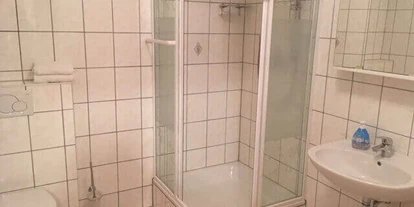 Monteur-Zimmer - Mönchengladbach - Saniternik Immobilien Vermietung in 50189 Elsdorf