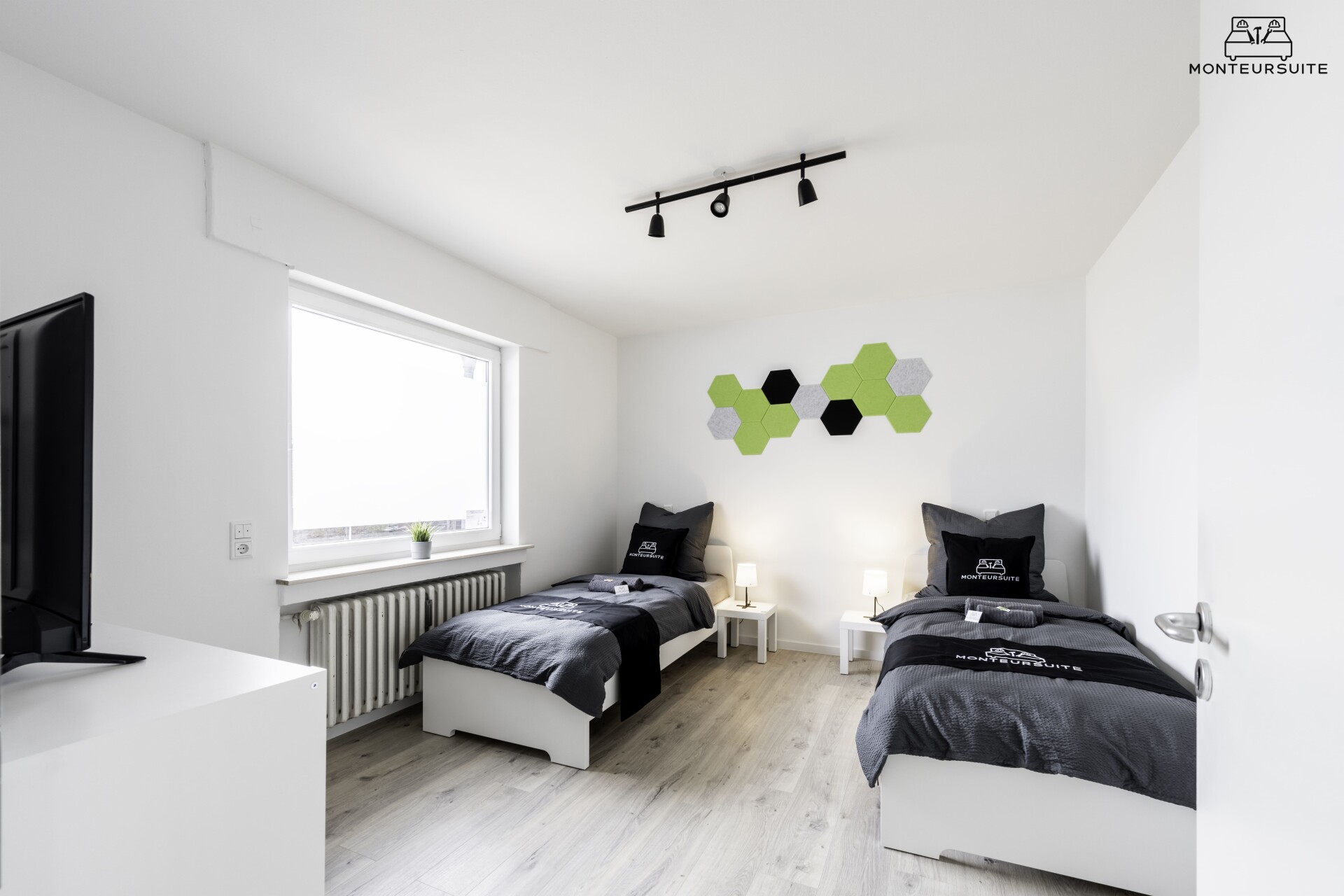 Monteur-Zimmer - Langenfeld (Mettmann) - Monteursuite Erftstadt - Haus mit WLAN, Einzelbetten und Parkplatz! in 50374 Erftstadt