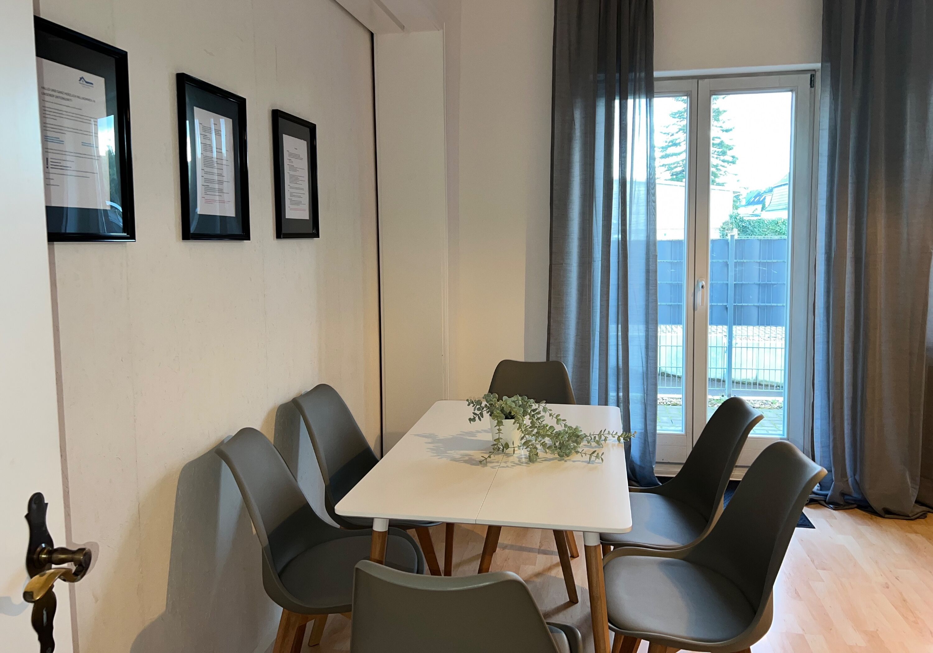 Monteur-Zimmer - Euskirchen - FirmenQuartier24 in Düren mit guter Autobahnanbindung