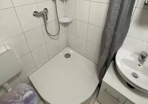 Monteur-Zimmer - Frechen - Wohnung in Binsfelder Straße, Düren