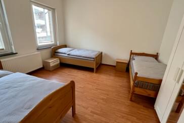 Monteur-Zimmer - Frechen - Monteurwohnung für max. 6 Pers. in Düren