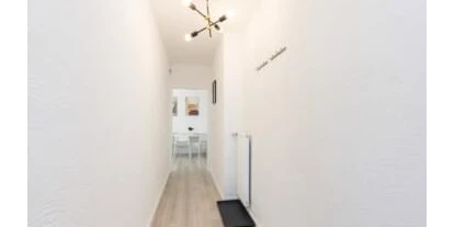 Monteur-Zimmer - Dormagen - Düren FP24: ganzes Haus mit 7 Betten - WLAN, WM, Trockner, etc.