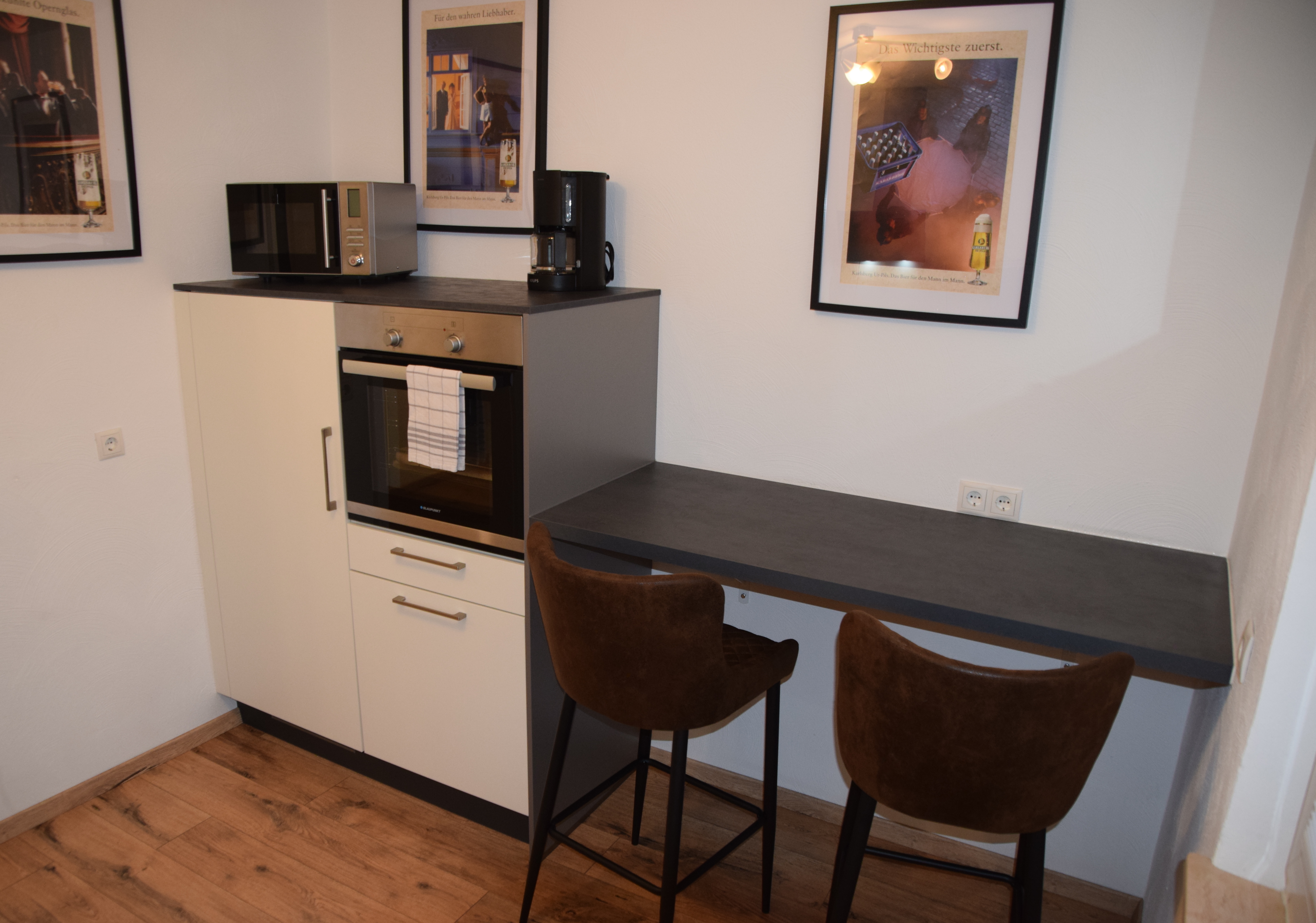 Monteur-Zimmer - Zahlungsarten: Auf Rechnung - Deutschland - Voll ausgestattete Küche mit Spülmaschine - Ferienwohnung "Am Rathaus" in 66849 Landstuhl