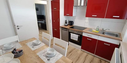 Monteur-Zimmer - Preis pro Nacht - Deutschland - Voll ausgestattete Küche mit Spülmaschine - Ferienwohnung "Am Rathaus" in 66849 Landstuhl