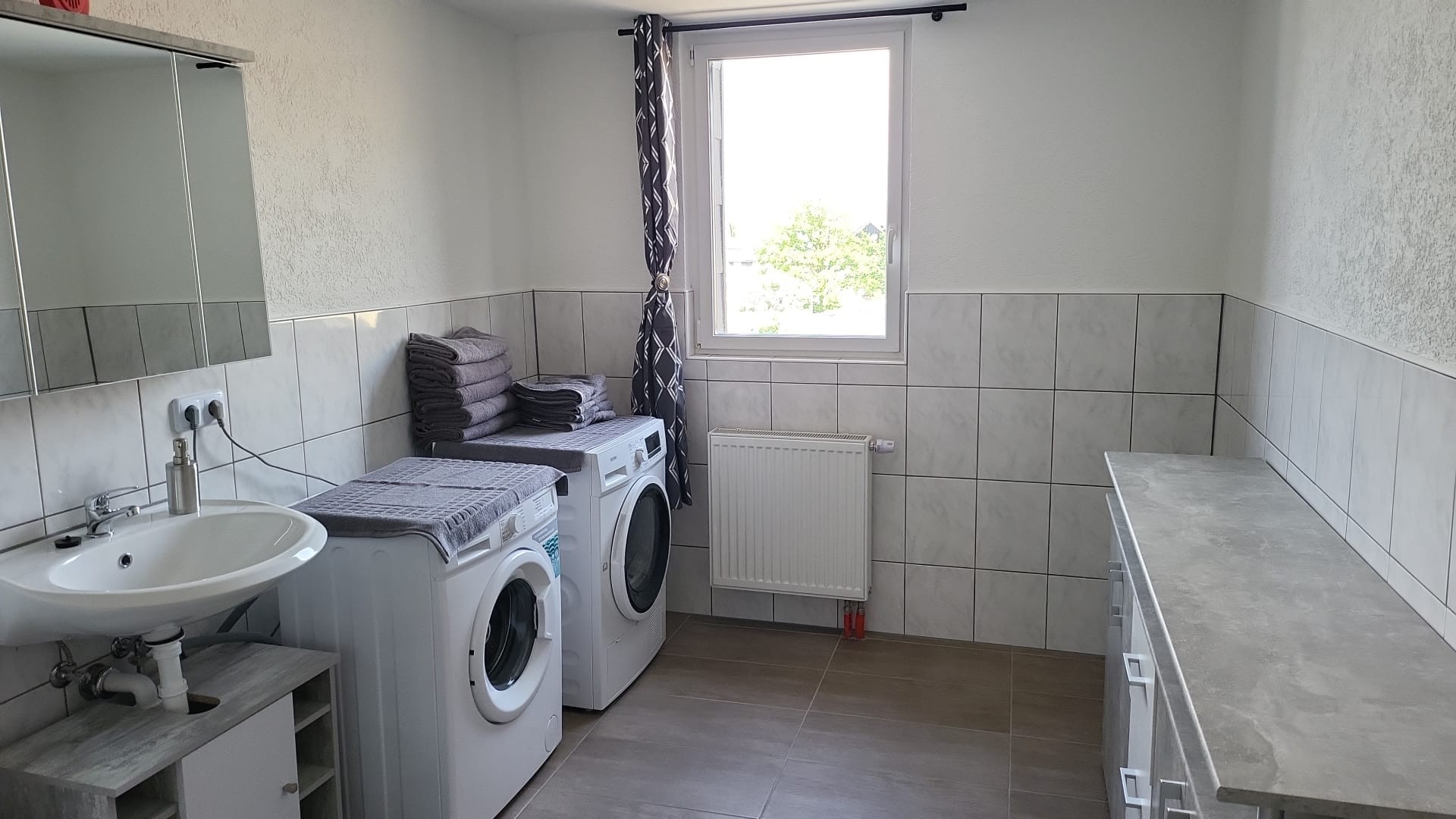 Monteur-Zimmer - Rheinland-Pfalz - Holzwurm in 66877 Ramstein-Miesenbach